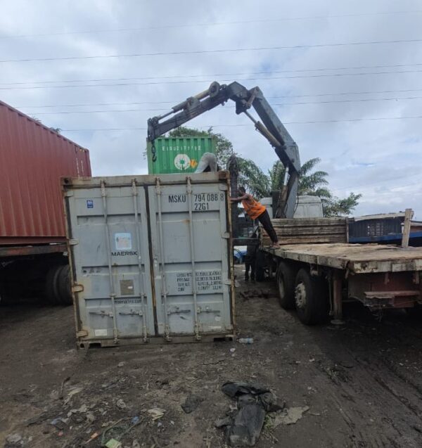 hire Hiab in Lagos lifting services